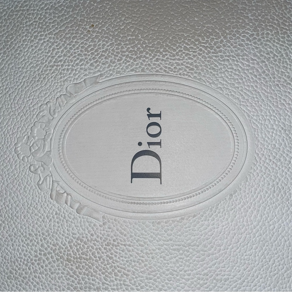 Dior Ivory Embossed Gift Box - Picture 6 of 8